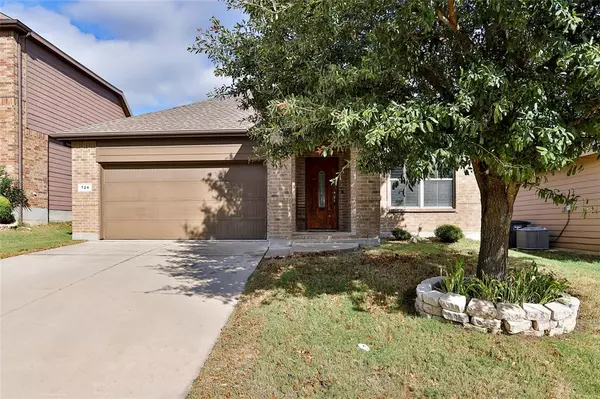 724 Rio Bravo Drive, Fort Worth, TX 76052