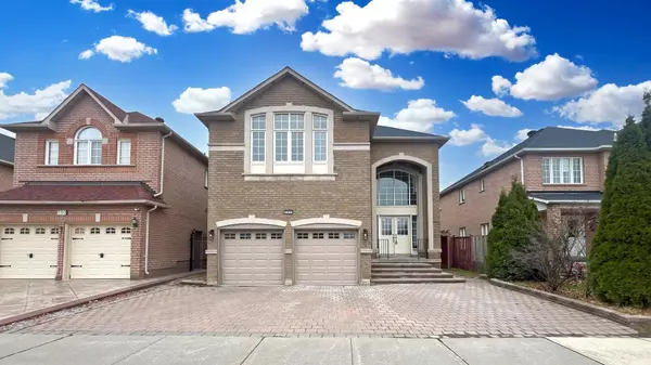 592 Highglen AVE, Markham, ON L3S 4N5