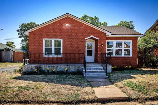 436 W Lincoln Street, Mangum, OK 73554