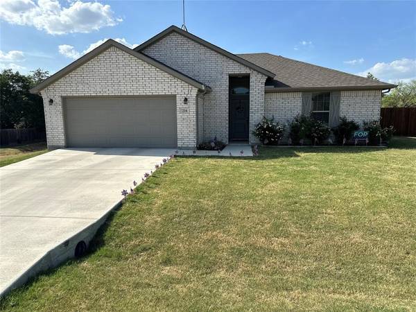 216 Runaway Bay Drive, Runaway Bay, TX 76426