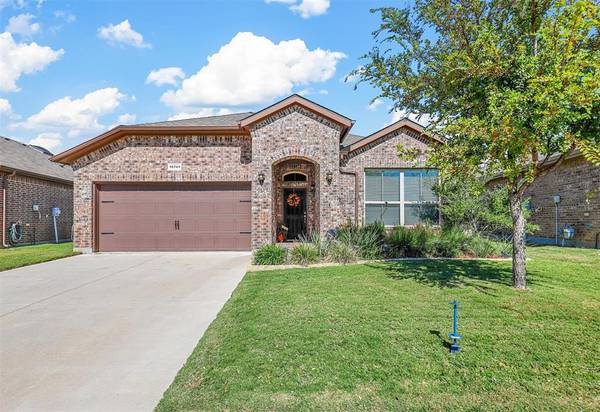 15741 Wheelwright Lane, Fort Worth, TX 76177