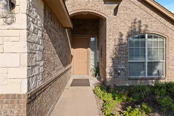 Burleson, TX 76028,922 White Marlin Drive