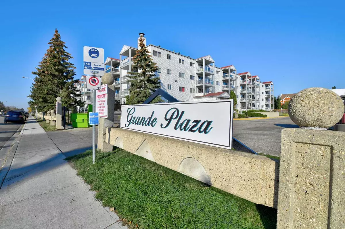 Grande Prairie, AB T8V 6Z7,9700 92 AVE S #302