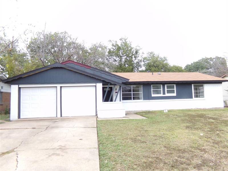 711 Yale Drive, Lancaster, TX 75134