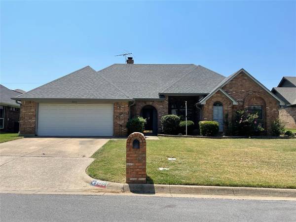 4406 Rambling Creek Drive, Arlington, TX 76016