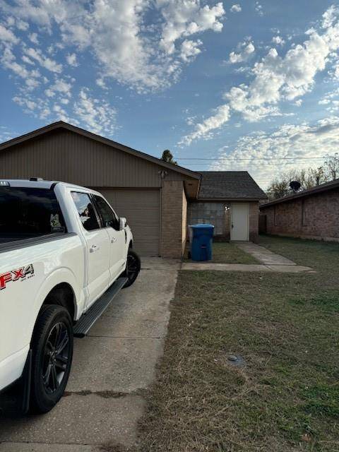 202 NE Windsor Way, Midwest City, OK 73110