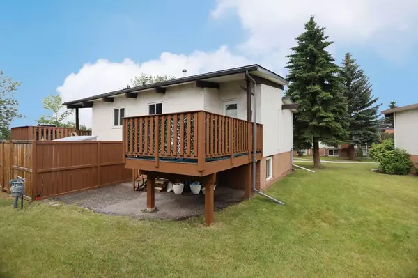 Calgary, AB T1Y 2R6,303 Pinemont Gate NE