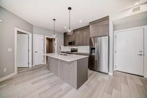 Calgary, AB T3J 5N9,681 Savanna BLVD NE #1402