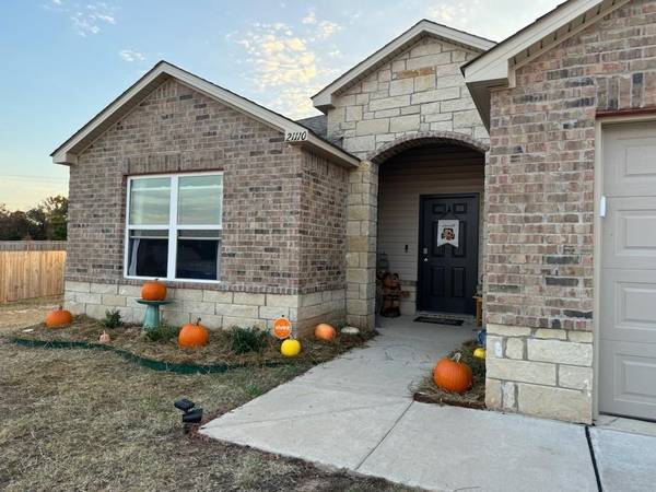 21110 Winding Brook, Harrah, OK 73045