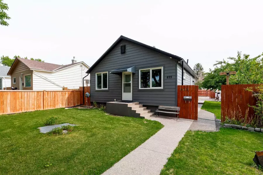 425 12B ST North, Lethbridge, AB T1H2L3