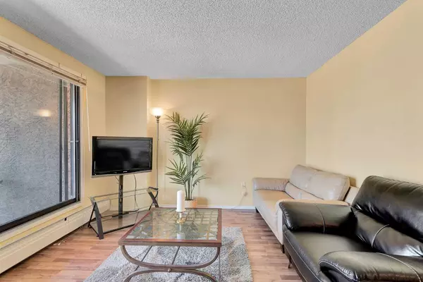 Calgary, AB T2R 0H7,718 12 AVE SW #508