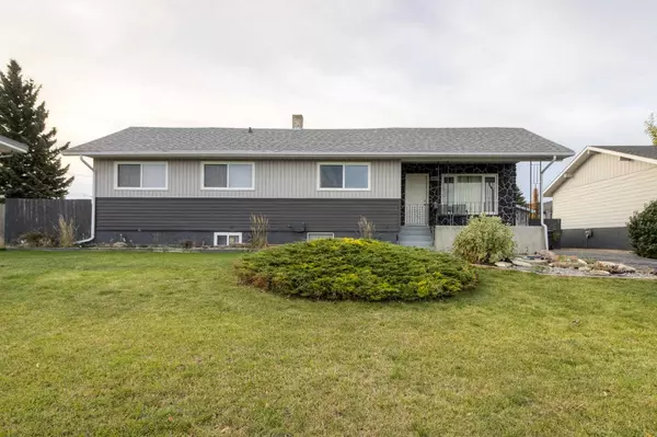 2219 20 AVE, Coaldale, AB T1M 1J5