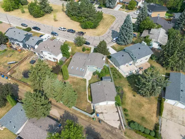 Red Deer, AB T4N 5Y4,17 Ward CRES