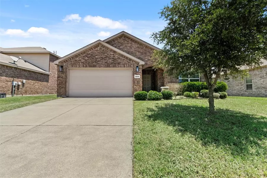 3018 Lake Ridge Drive, Sanger, TX 76266