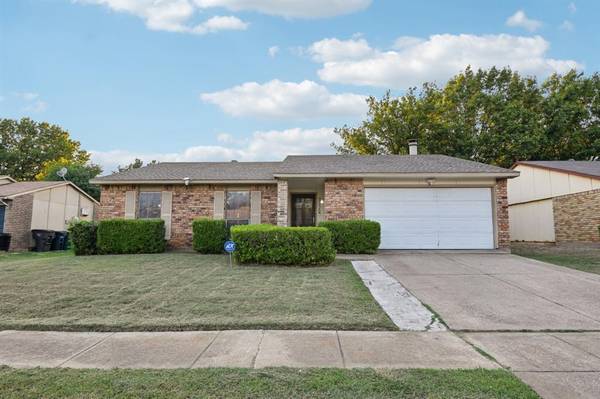 7736 Whirlwind Drive,  Fort Worth,  TX 76133