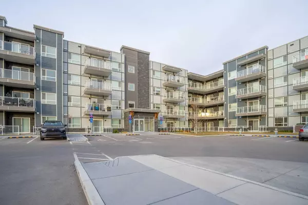 80 Carrington PLZ Northwest #302, Calgary, AB T3P 1X6