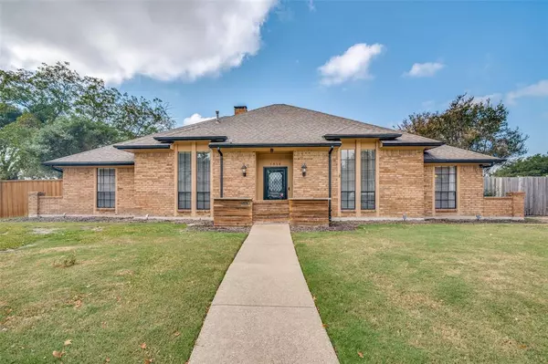 6814 Fawn Valley Place, Rowlett, TX 75089