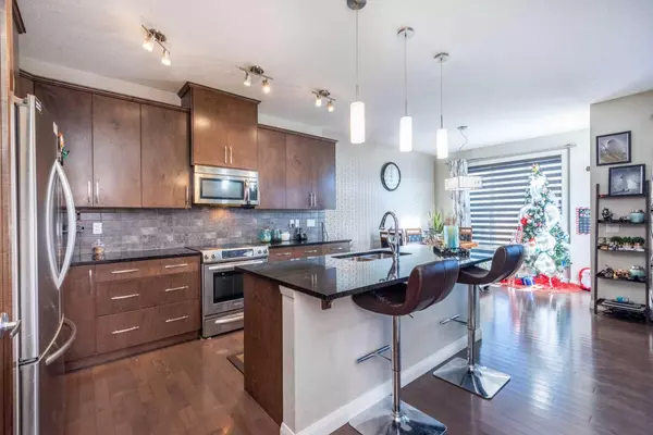 Calgary, AB T3N 1B5,14 Redstone Mews NE