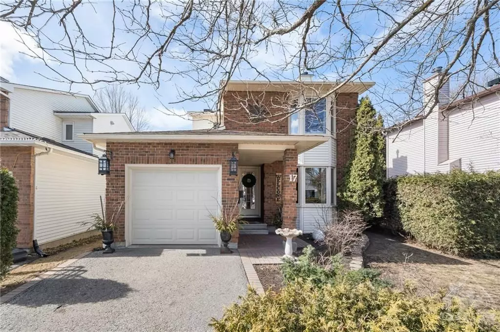 Barrhaven, ON K2J 1S2,17 OTTEN DR