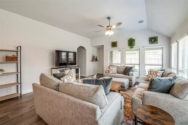 613 Sedona Street, Little Elm, TX 75068