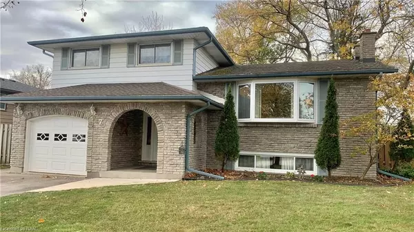 Welland, ON L3C 3P5,7 CRANBROOK CRES