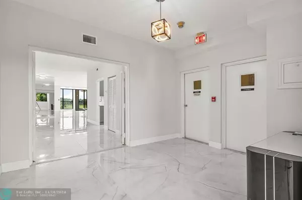 Boca Raton, FL 33433,7235 Promenade Dr  #K301