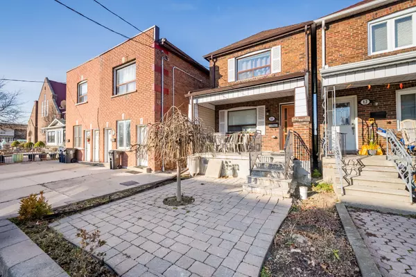 14 Innes AVE #Lower, Toronto W03, ON M6E 1M8