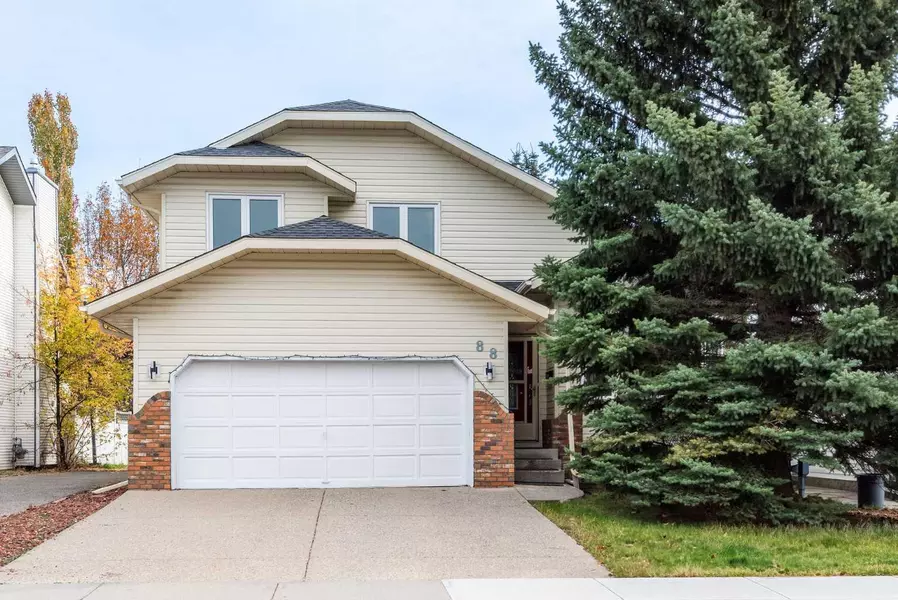 88 Woodmark CRES Southwest, Calgary, AB T2W 4Z2