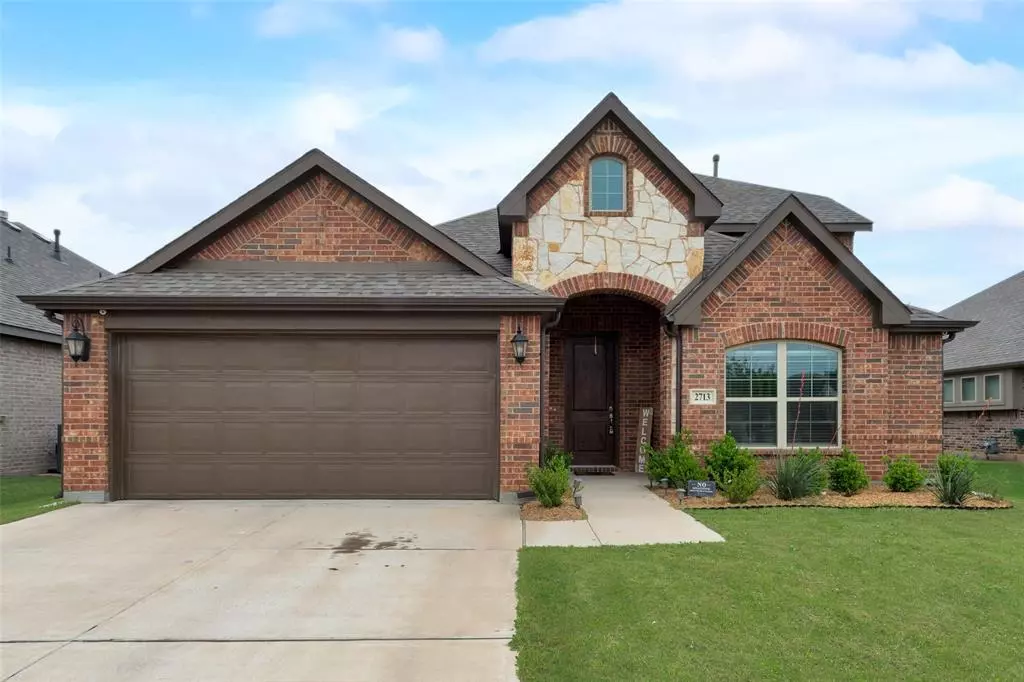 Burleson, TX 76028,2713 Lisa Maria Street