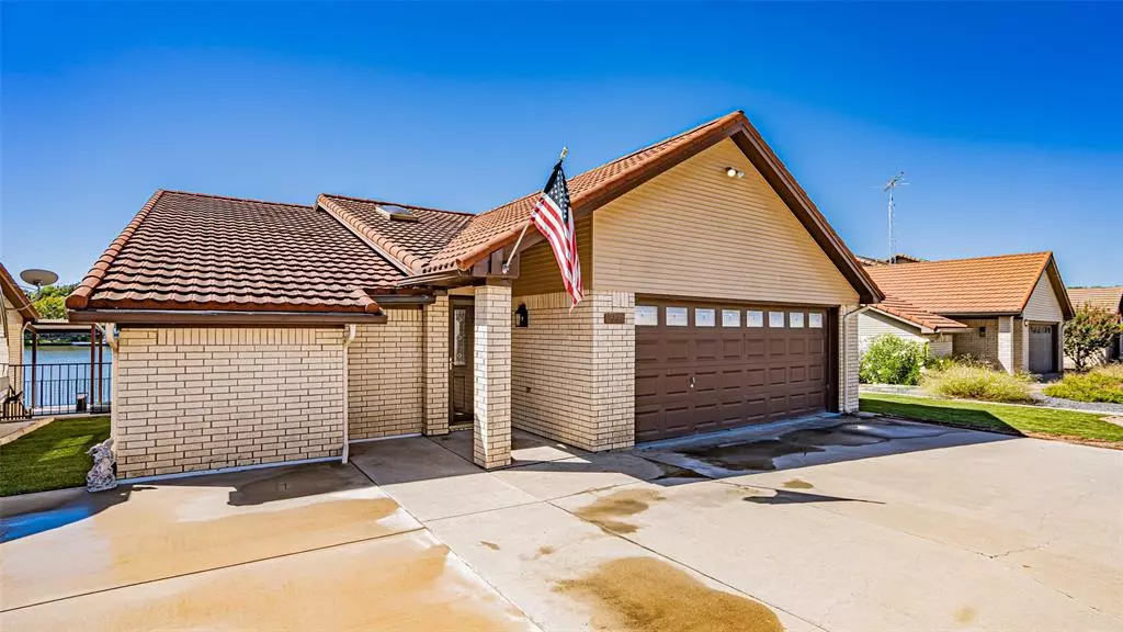 Granbury, TX 76049,5114 La Vista Court