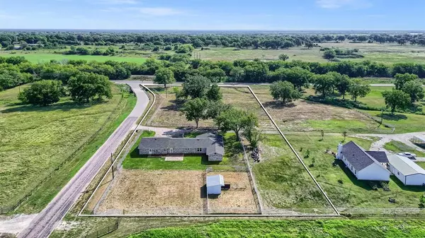 88 W Line Road, Whitesboro, TX 76273