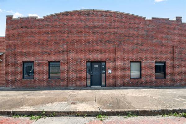 Denison, TX 75021,116 W Woodard Street