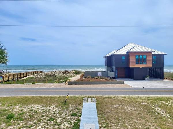 801 W Gorrie Dr, St. George Island, FL 32328