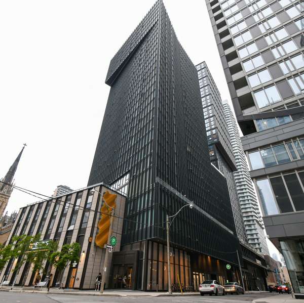 60 Shuter ST #2612, Toronto C08, ON M5B 0B7