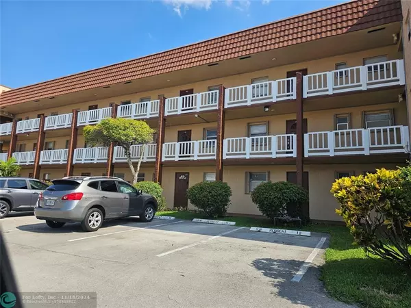 Sunrise, FL 33322,9350 Sunrise Lakes Blvd  #103