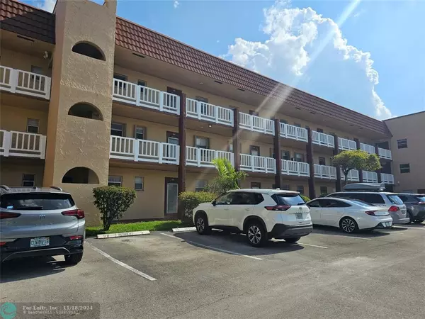 Sunrise, FL 33322,9350 Sunrise Lakes Blvd  #103