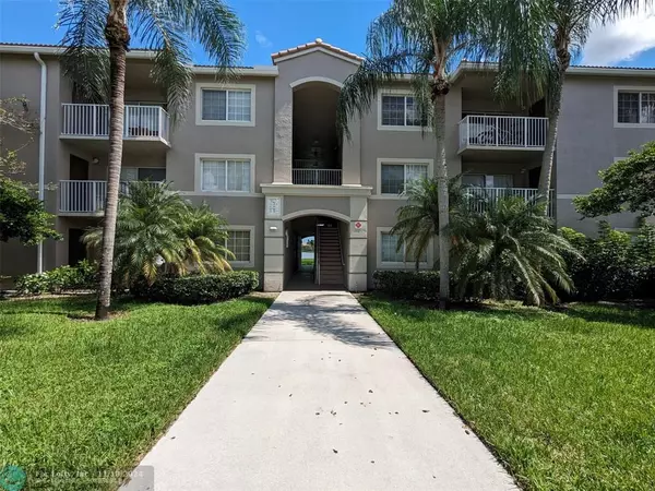 Coconut Creek, FL 33073,5011 Wiles Rd  #108