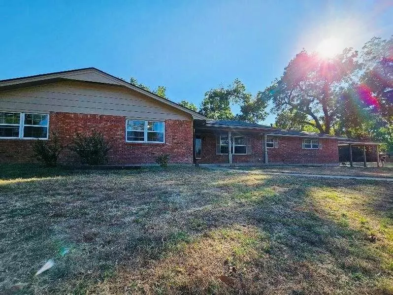 805 NW 41st Street, Lawton, OK 73505