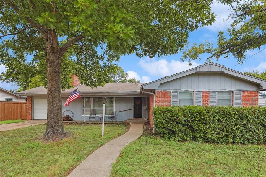 815 S Alamo Street, Weatherford, TX 76086