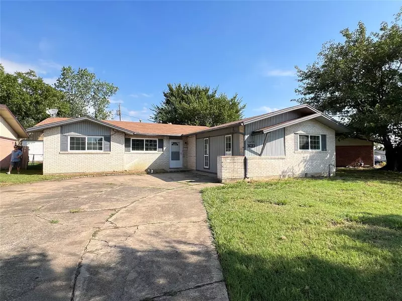 3033 Mccarthy Street, Irving, TX 75062