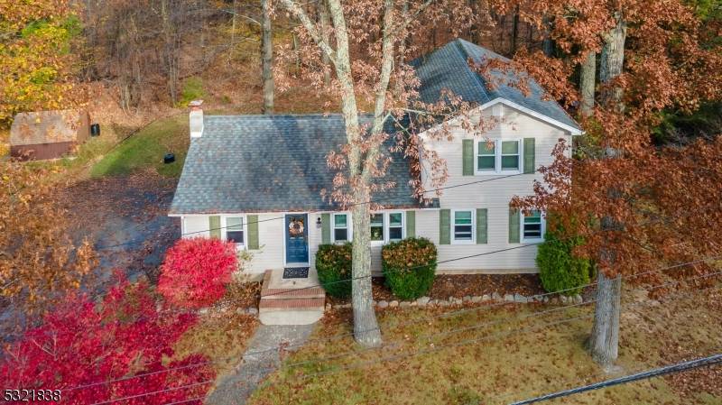 31 Hudson Dr, West Milford Twp., NJ 07480