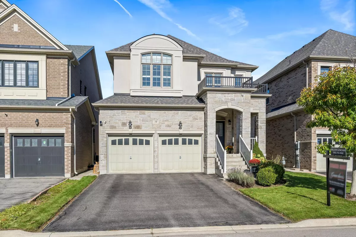 Brampton, ON L6Y 6A7,19 Mugford CRES