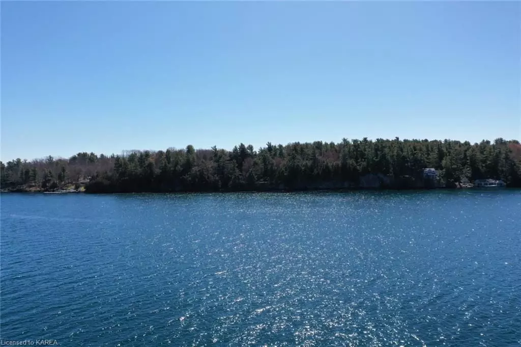 Leeds And The Thousand Islands, ON K0E 1V0,B CLUB ISLAND N/A