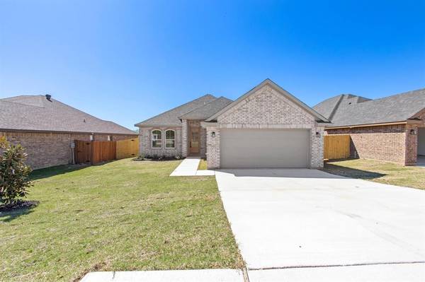 1660 Whiterock Drive, Weatherford, TX 76086