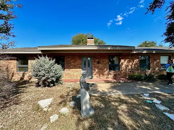 4742 Peak Road, Granbury, TX 76048