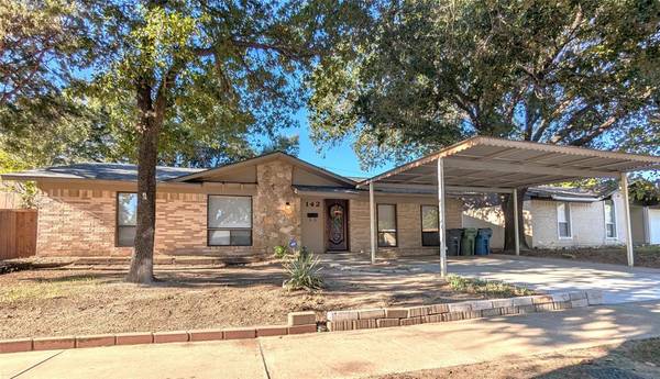 142 Price Drive, Lewisville, TX 75067