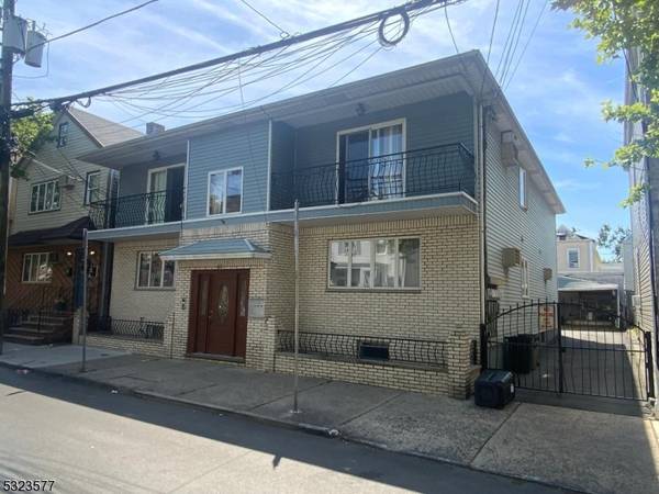 31-33 Napoleon St unit 2L, Newark City, NJ 07105