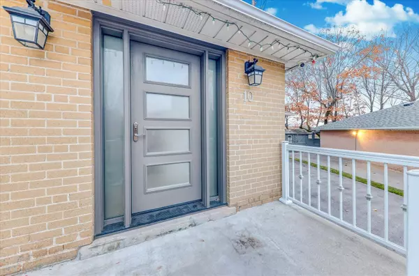 Toronto E09, ON M1P 4J8,10 Gable PL #Bsmt