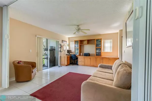 Pembroke Pines, FL 33025,250 S Hollybrook Ter  #101