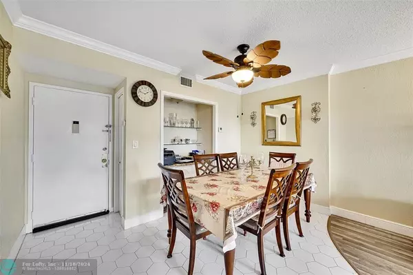 Hollywood, FL 33021,4400 Hillcrest Dr  #414B